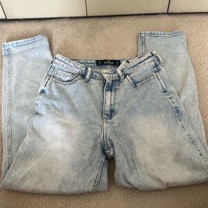 Hollister Light wash Mom Jeans